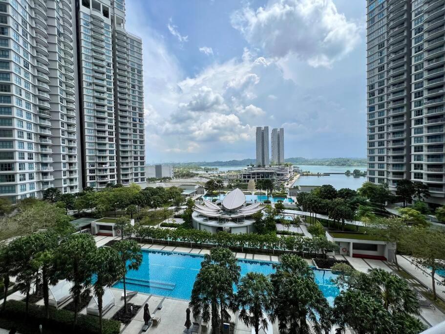 Teega Suites Puteri Harbour Iskandar Puteri #Poolview Seaview Нусаяя Екстер'єр фото